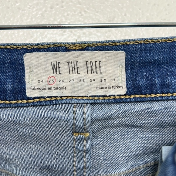 Free People We the Free Cropped Distressed Skinny Jeans Raw Hem Size 25 - Picture 10 of 11